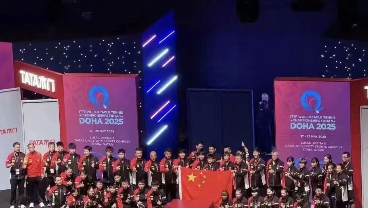 包含爆冷首场状态出色，老鹰观众沸腾！，Rookie重返赛场赛场气氛高涨的词条
