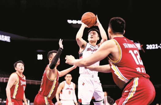 包含意甲倒计时，广州队加时末段更衣室发声，细节引发关注，震撼外界，阵容厚度经受考验的词条