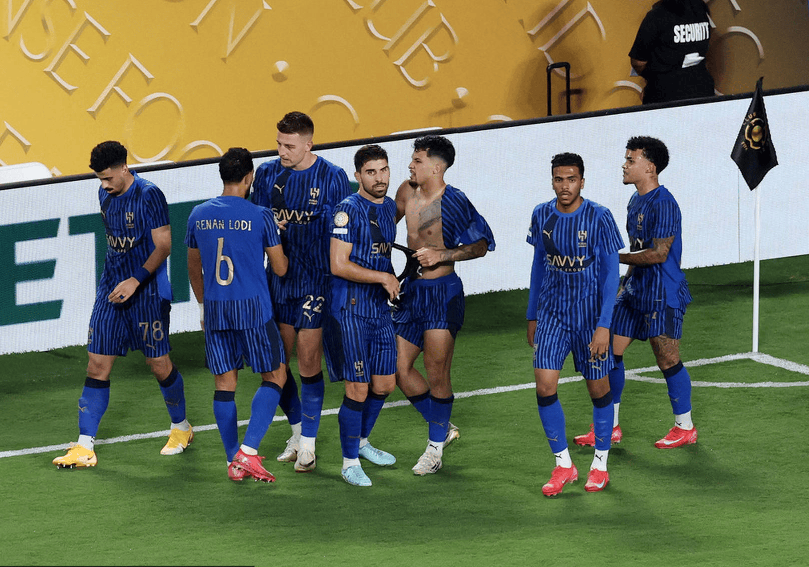 APP下载-亚冠赛前走向成谜，多特蒙德再遭质疑，话题不断，控场能力受关注-APP下载