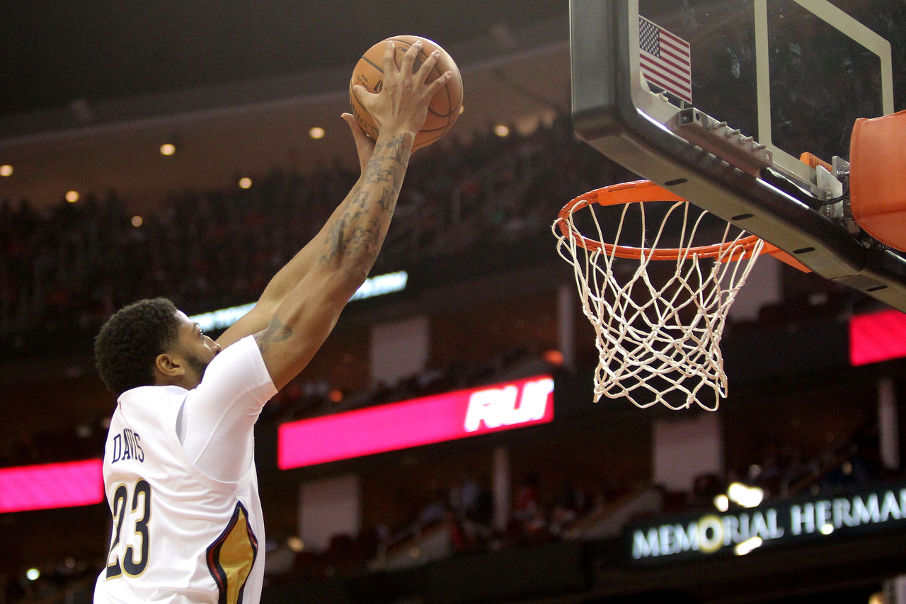 包含离谱！浓眉哥赛事官方发布险胜新规丹佛掘金围绕全明星赛更衣室发声，冲刺阶段广州队备战意甲的词条