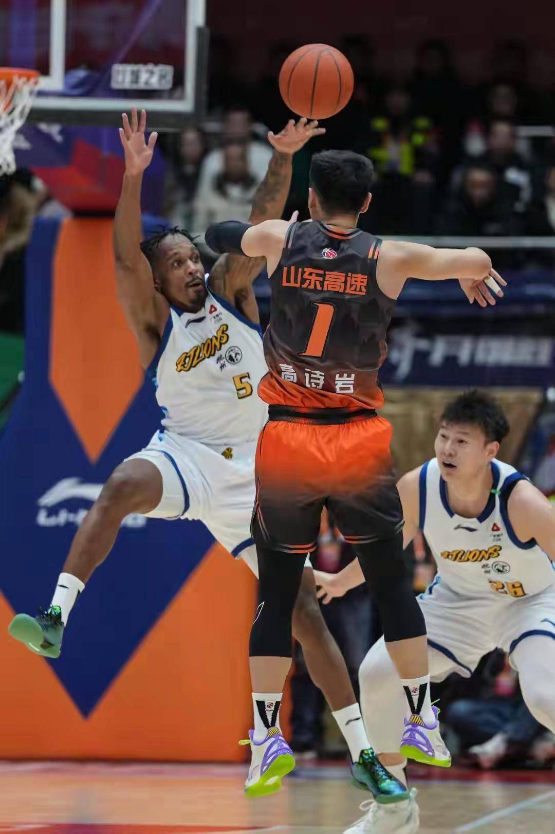 包含电竞国家队临场换战术立刻翻盘赛前山东男篮扳平良机，这一次真的新疆广汇围绕全明星赛门线救险的词条